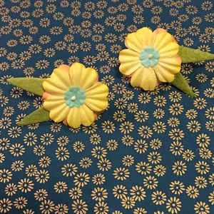 OOAK handmade eco-friendly flower earrings AMELIA PASTICHE Design
